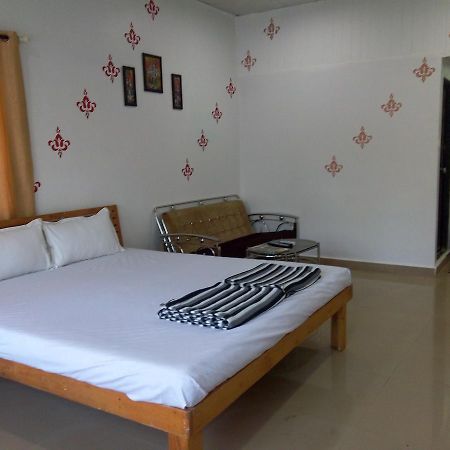 Om Shree Bed And Breakfast Harihareshwar Экстерьер фото