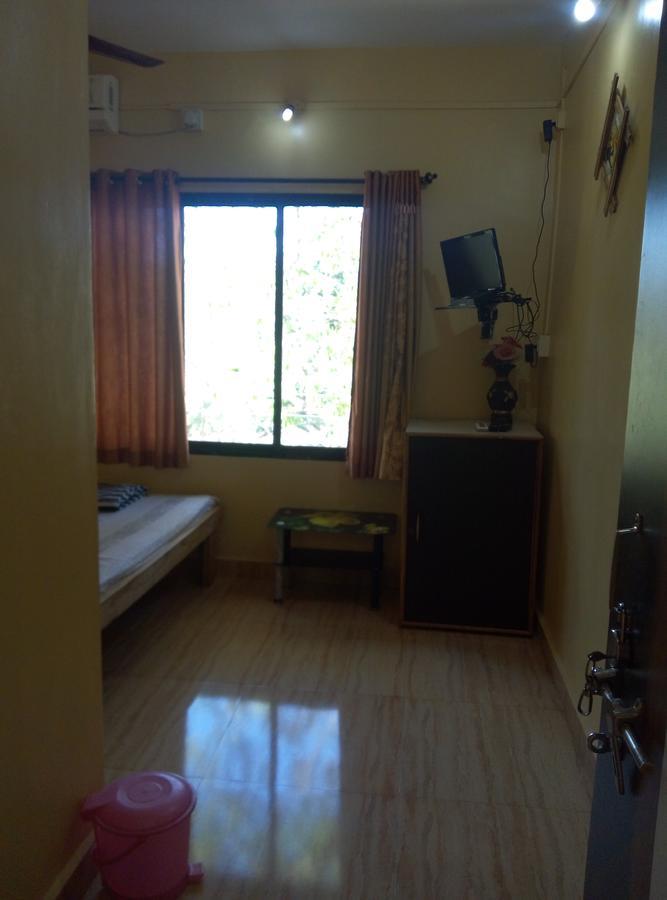 Om Shree Bed And Breakfast Harihareshwar Экстерьер фото