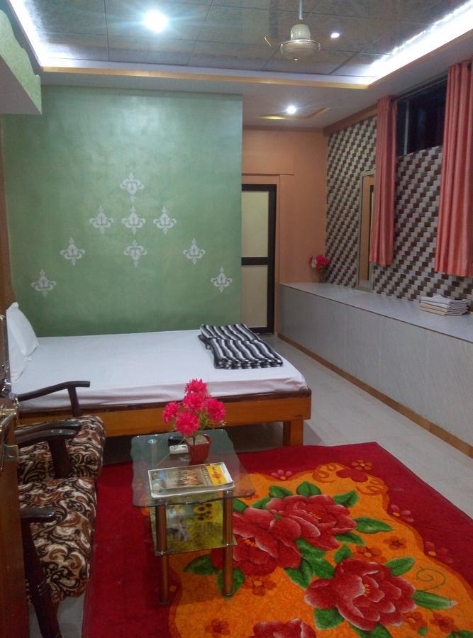Om Shree Bed And Breakfast Harihareshwar Экстерьер фото