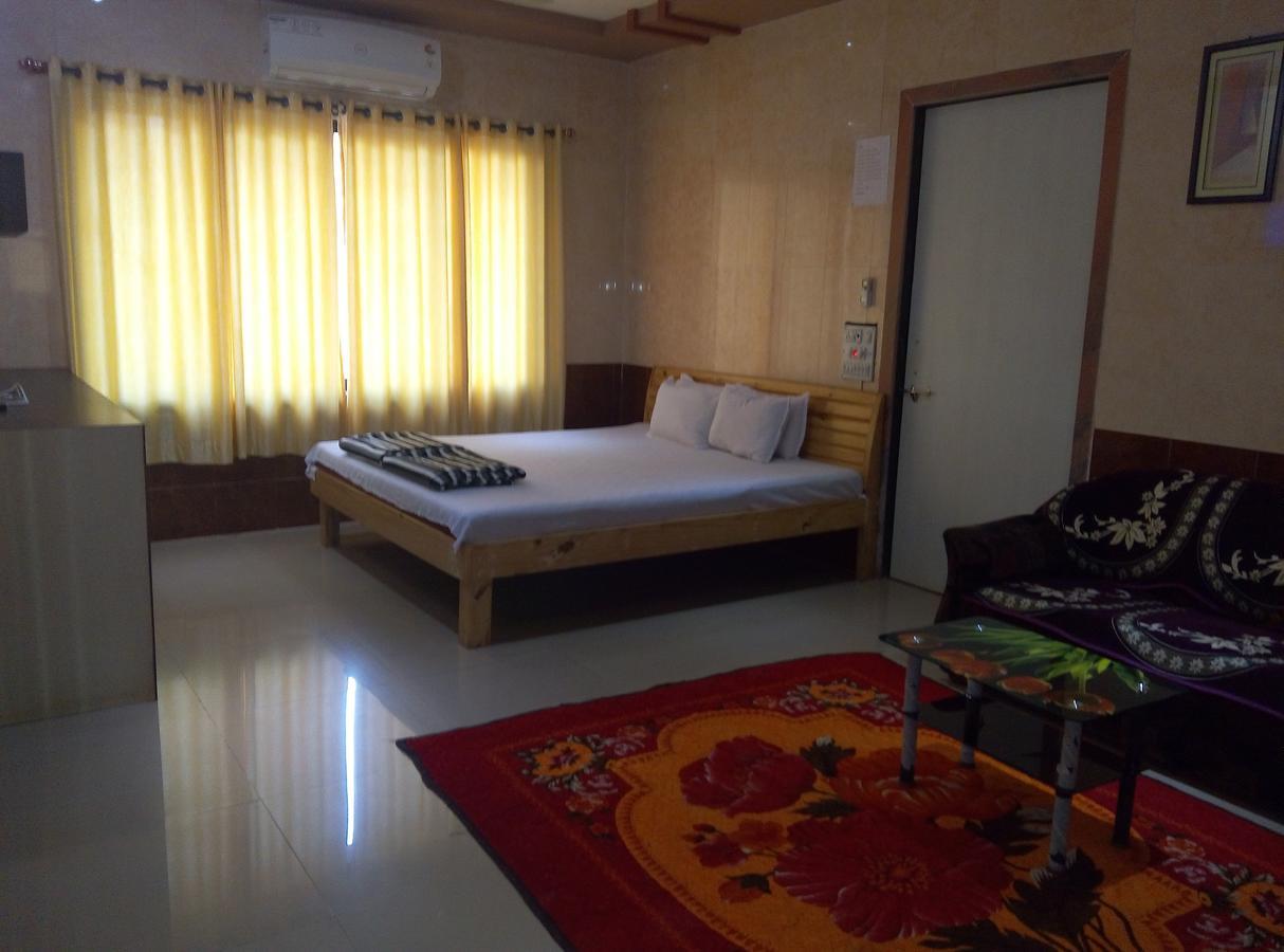 Om Shree Bed And Breakfast Harihareshwar Экстерьер фото